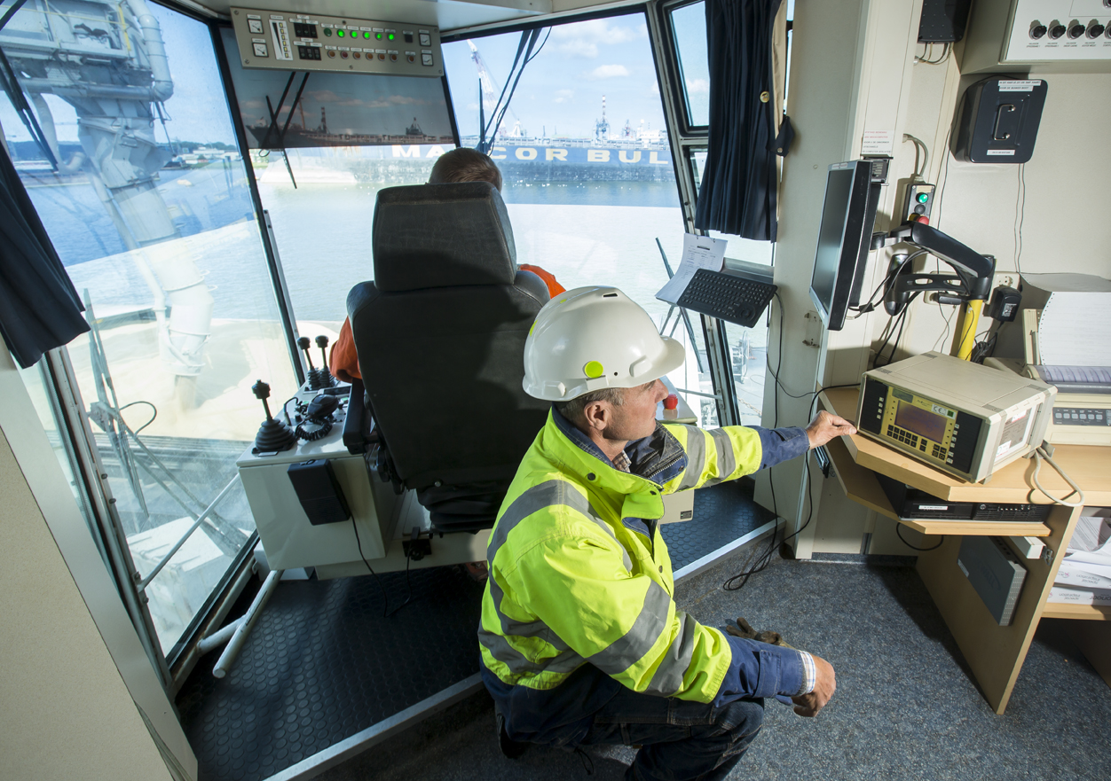 Cargo weight & quality determination